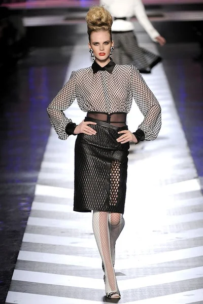 Look 22